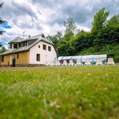 Villa With A Covered Pool, Park, And Playground Svoboda nad Upou Exterior photo