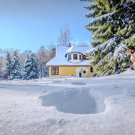Villa With A Covered Pool, Park, And Playground Svoboda nad Upou Exterior photo