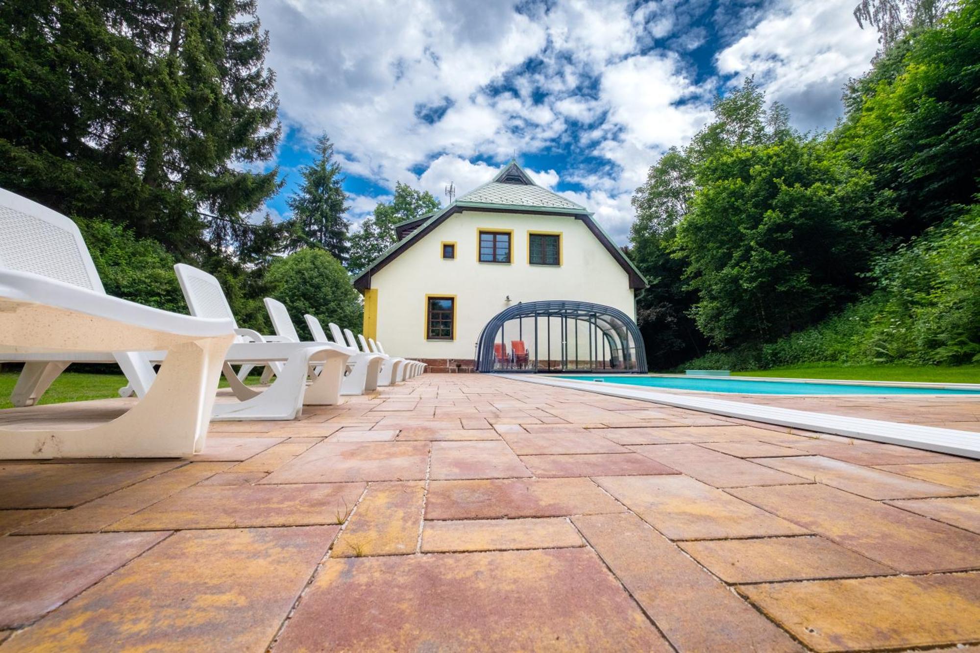 With A Covered Pool, Park, And Playground * Svoboda nad Upou