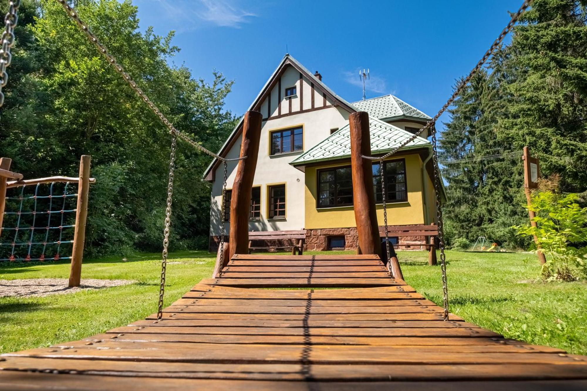 Villa With A Covered Pool, Park, And Playground *